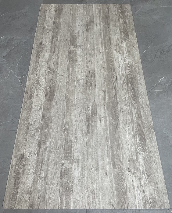 尼科洛里亚尔托松木