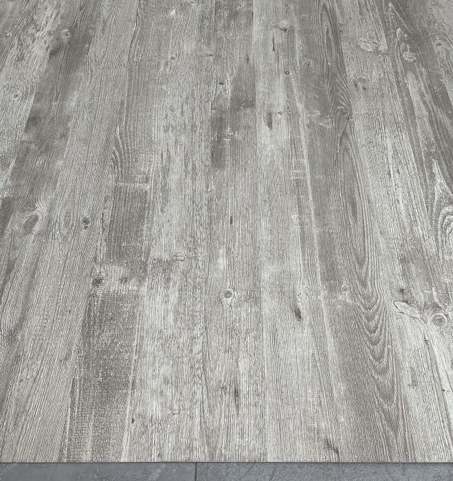 尼科洛里亚尔托松木